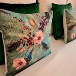 Amberdi Amsterdam Schiphol Airport Apartment *