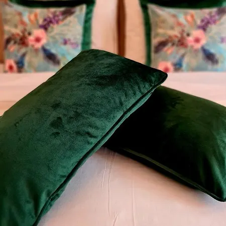 B&B Amsterdam Schiphol Airport *