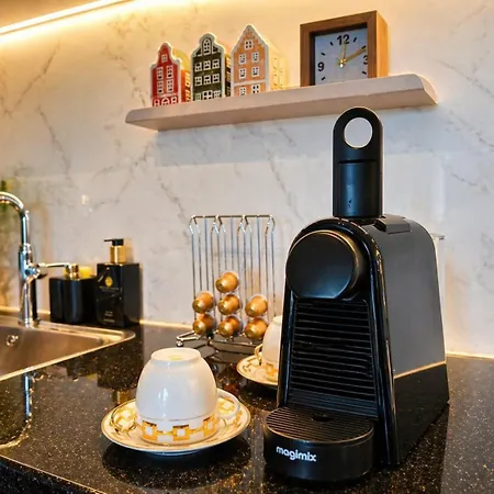 Amberdi Amsterdam Schiphol Airport * Хоофддорп